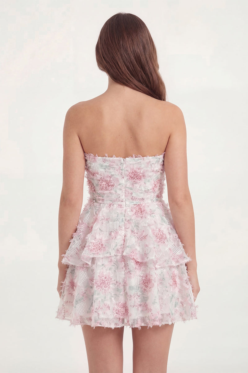 Laden Sie das Bild in den Galerie-Viewer, Weißes, rosafarbenes, blumiges, gestuftes, rüschendes Trägerloses A-Line-Kurzschlusskleid zum Abschluss