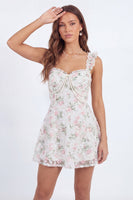 Laden Sie das Bild in den Galerie-Viewer, Weiß-rosa Blume A Line Rüschen Kurzes Abschlusskleid mit Perlen