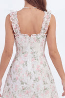 Laden Sie das Bild in den Galerie-Viewer, Weiß-rosa Blume A Line Rüschen Kurzes Abschlusskleid mit Perlen