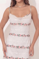 Laden Sie das Bild in den Galerie-Viewer, Weißes Spitzen Bodycon Kurzes Cocktailkleid