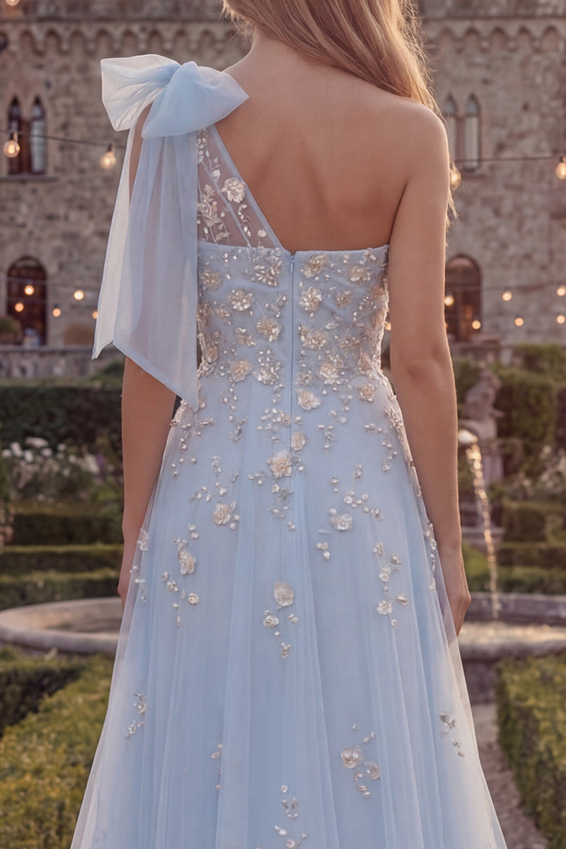 Laden Sie das Bild in den Galerie-Viewer, Glitzerndes Blaues A-Linie Langes Tüll Abschlussballkleid mit einer Schulter Schleife und Applikationen