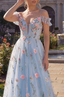 Laden Sie das Bild in den Galerie-Viewer, Tüll-A-Linie blaues Cold-Shoulder Blumenkorsett mit Applikation langes Abschlussballkleid mit 3D-Blumen