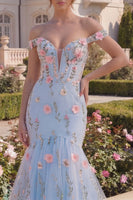 Laden Sie das Bild in den Galerie-Viewer, Tüllblaues schulterfreies Trompeten-Blumenkorsett mit Appliquiertem langem Abschlussballkleid mit 3D-Blumen
