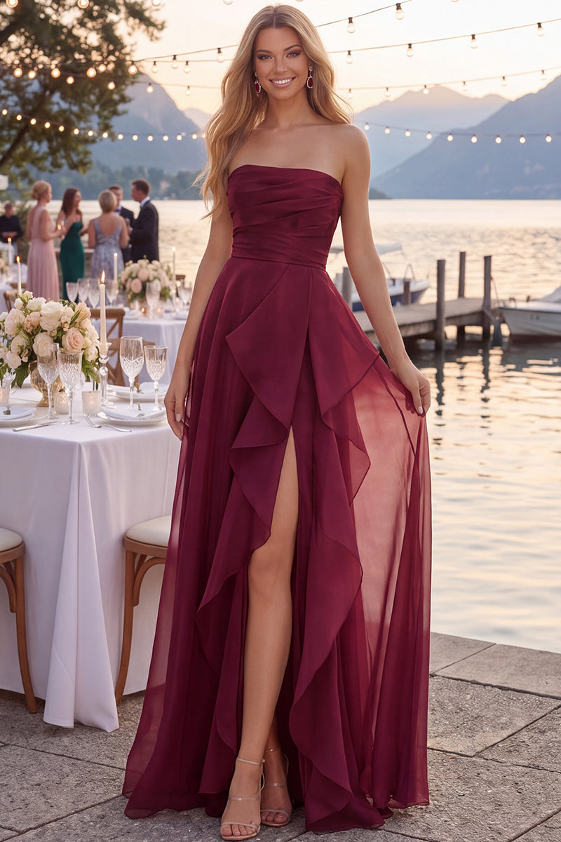 Laden Sie das Bild in den Galerie-Viewer, Marineblaues Tüll A-Line Trägerloses Gerafftes Langes Abschlussballkleid mit Schlitz