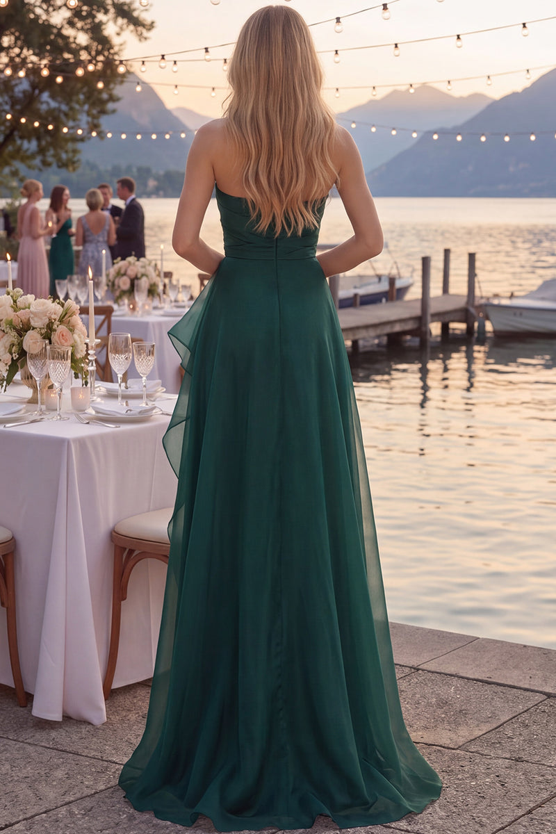 Laden Sie das Bild in den Galerie-Viewer, Marineblaues Tüll A-Line Trägerloses Gerafftes Langes Abschlussballkleid mit Schlitz