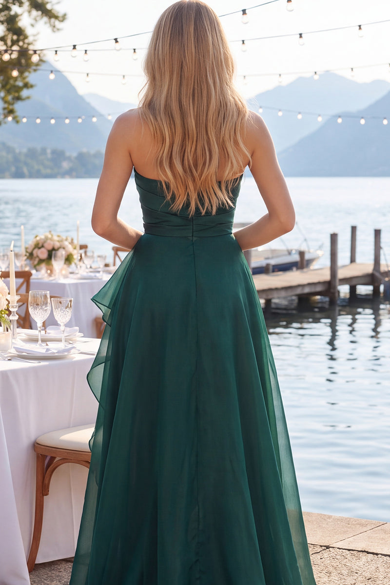 Laden Sie das Bild in den Galerie-Viewer, Marineblaues Tüll A-Line Trägerloses Gerafftes Langes Abschlussballkleid mit Schlitz