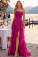 Laden Sie das Bild in den Galerie-Viewer, Marineblaues Tüll A-Line Trägerloses Gerafftes Langes Abschlussballkleid mit Schlitz