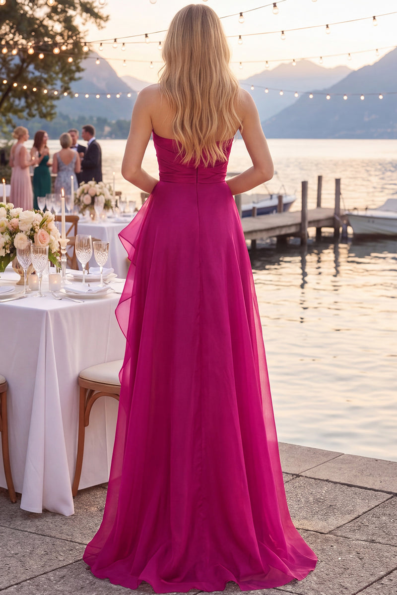 Laden Sie das Bild in den Galerie-Viewer, Marineblaues Tüll A-Line Trägerloses Gerafftes Langes Abschlussballkleid mit Schlitz