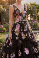 Laden Sie das Bild in den Galerie-Viewer, Schwarzes, rosafarbenes Blumen-Tüll-A-Linien-Blumenkleid mit V-Ausschnitt und gestuftem langem Abschlussball-Kleid