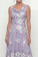 Laden Sie das Bild in den Galerie-Viewer, Staubiges Lila Besticktes A-Linie Mutter der Braut Kleid mit Pailletten