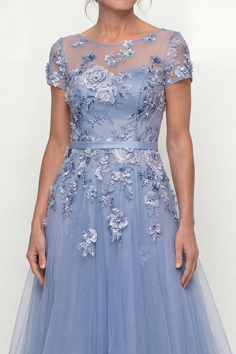 Laden Sie das Bild in den Galerie-Viewer, Staubiges Blau Besticktes Kurzärmel Mutter der Braut Kleid mit Rüschen