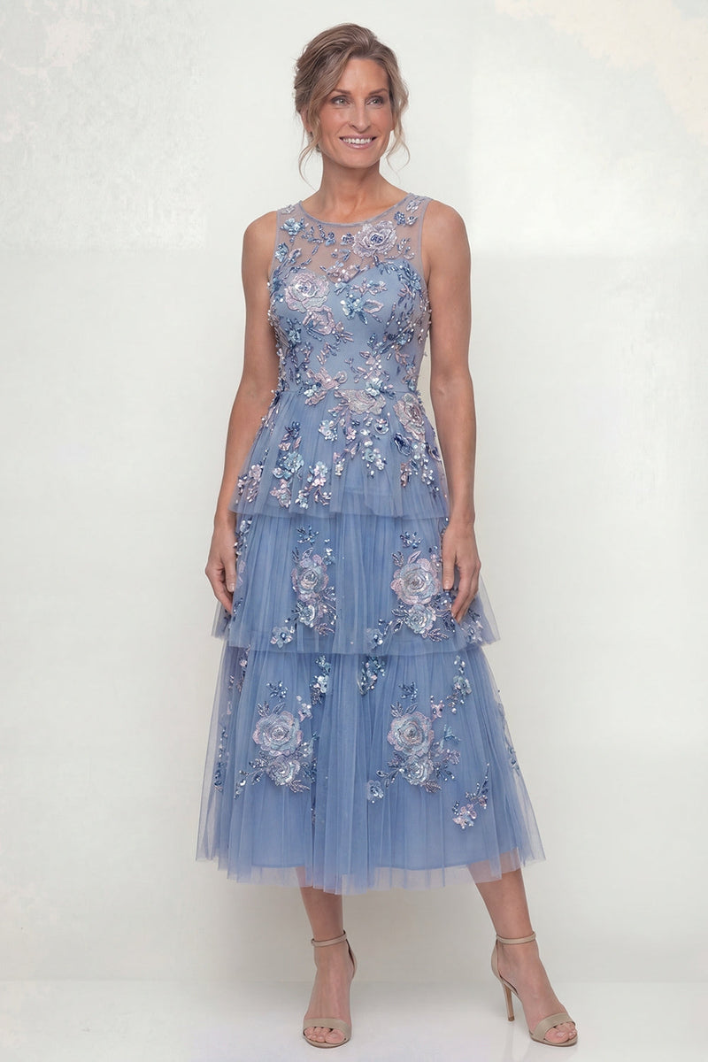 Laden Sie das Bild in den Galerie-Viewer, Staubiges Blaues Rüschen A-Linie Pailletten Midi Mutter der Braut Kleid mit Stickerei