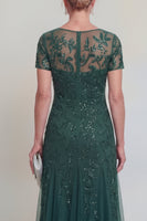 Laden Sie das Bild in den Galerie-Viewer, Applizierte eine Linie dunkelgrünes Rundhals-Brautkleid