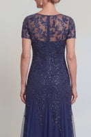 Laden Sie das Bild in den Galerie-Viewer, Applizierte eine Linie dunkelgrünes Rundhals-Brautkleid