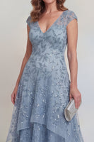 Laden Sie das Bild in den Galerie-Viewer, Graublaue Spitze Blumen A-Linie Pailletten mit langen Stufen Mutter der Braut Kleid mit Ärmeln