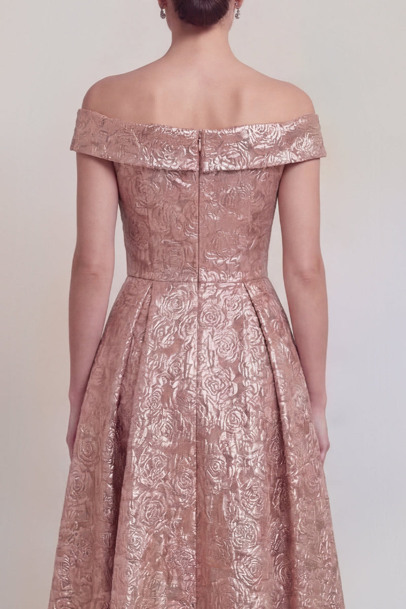 Laden Sie das Bild in den Galerie-Viewer, Rouge Jacquard Floral Off The Shoulder Eine Linie lange Mutter der Braut Kleid