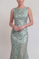 Laden Sie das Bild in den Galerie-Viewer, Dunkelgrünes Blumen Bootshals Meerjungfrauen Langes Mutter-der-Braut-Kleid mit Schlitz