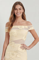 Laden Sie das Bild in den Galerie-Viewer, Narzisse Schulterfreies Langes Besticktes Hochzeitsgast Kleid mit Schlitz