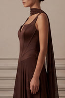 Laden Sie das Bild in den Galerie-Viewer, Kaffee Langes Chiffon Brautjungfernkleid mit Schal