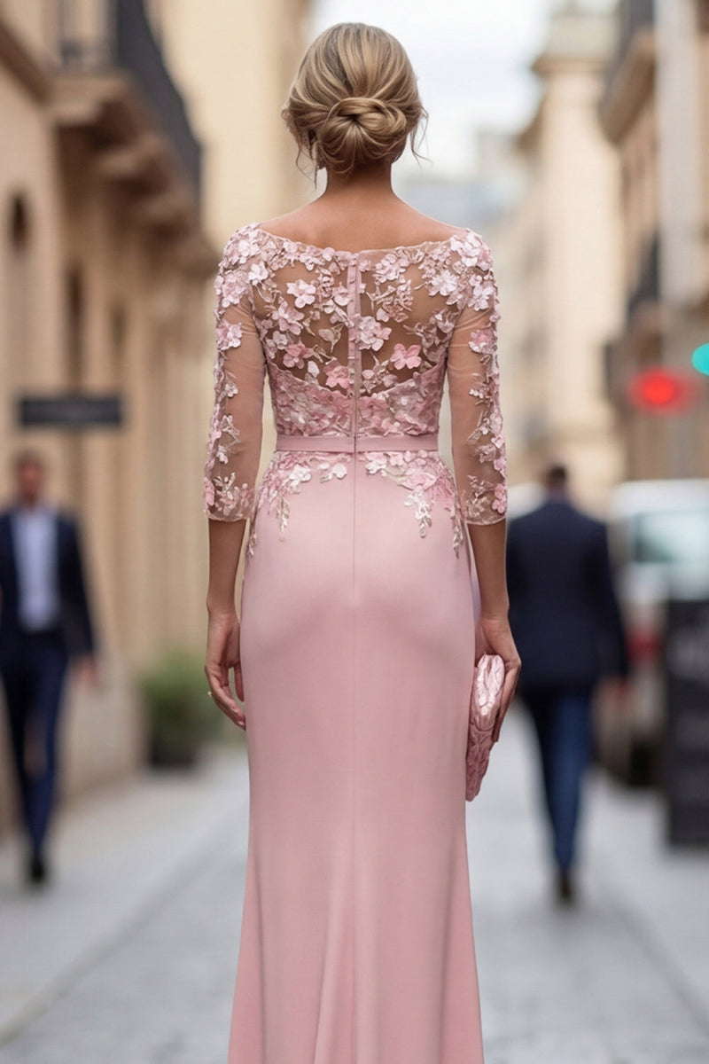 Laden Sie das Bild in den Galerie-Viewer, Rouge-Sheath-Bateau-Ausschnitt mit Blumen, gerafftes langes Mutter-der-Braut-Kleid mit Applikationen