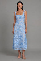 Laden Sie das Bild in den Galerie-Viewer, Blaues Quadrathals Blumen Midi-Kleid mit Applikationen