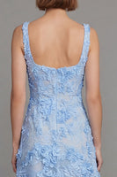 Laden Sie das Bild in den Galerie-Viewer, Blaues Quadrathals Blumen Midi-Kleid mit Applikationen