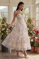 Laden Sie das Bild in den Galerie-Viewer, Herzausschnitt Champagner Tüll Applikiertes Blumen A-Linie Midi Kleid