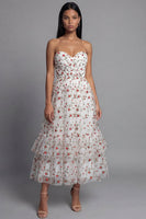 Laden Sie das Bild in den Galerie-Viewer, Herzausschnitt Champagner Tüll Applikiertes Blumen A-Linie Midi Kleid