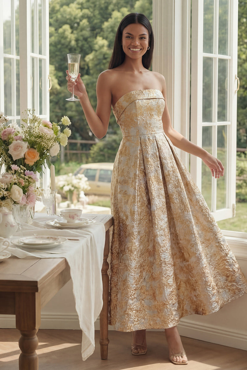 Laden Sie das Bild in den Galerie-Viewer, Schwarzes A-Linie Trägerloses Gerafftes Jacquard Blumen Midi-Kleid