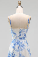Laden Sie das Bild in den Galerie-Viewer, Weiß-blau-Blumen Chiffon Korsett Gerafftes Scheide Midi-Kleid mit Schlitz
