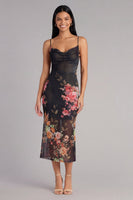 Laden Sie das Bild in den Galerie-Viewer, Schwarzes Bodycon Spaghettiträger Gerafftes Blumenmuster Midi Partykleid