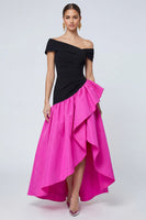 Laden Sie das Bild in den Galerie-Viewer, Fuchsia und Schwarz A-Linie Schulterfreies Asymmetrisches Festliches Kleid mit Rüschen
