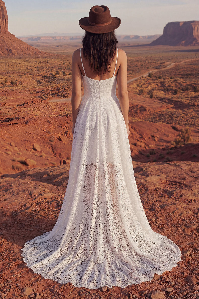 Laden Sie das Bild in den Galerie-Viewer, A-Linie Spaghetti-Träger elfenbeinfarbene blumige Spitze hoch niedriges Boho-Hochzeitskleid