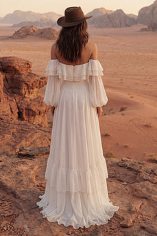 Elfenbein Schulterfreies Maxi A Linie Strand Hochzeitskleid mit Rüschen