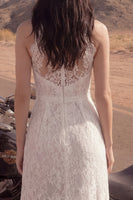 Laden Sie das Bild in den Galerie-Viewer, Elfenbein A-Linie Hochhals Langes Boho Spitze Hochzeitskleid