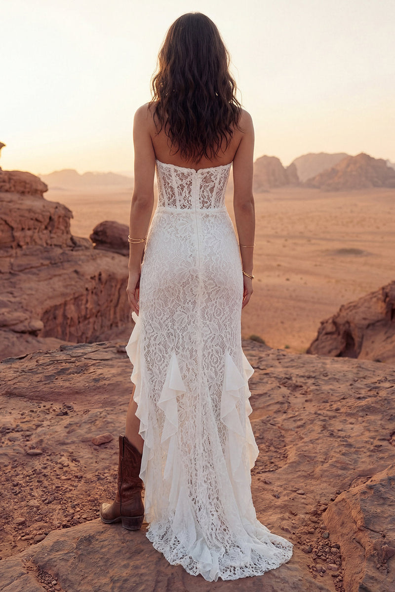 Laden Sie das Bild in den Galerie-Viewer, Blumen Elfenbein Trägerloses Rüschen Scheide Langes Boho Hochzeitskleid
