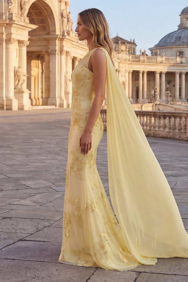 Laden Sie das Bild in den Galerie-Viewer, Gelbes Meerjungfrauen-Blumenbesticktes langes Abschlussballkleid mit Seitenumhang
