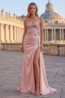 Laden Sie das Bild in den Galerie-Viewer, Rosa Scheide Floral Gerafftes Korsett Langes Abschlussballkleid mit Seitenumhang