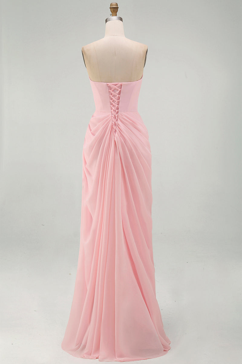 Laden Sie das Bild in den Galerie-Viewer, Hellrosa Trägerloses Gerafftes Langes Abschlussballkleid mit Schlitz