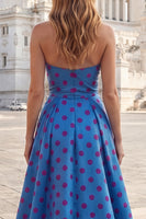 Laden Sie das Bild in den Galerie-Viewer, Blaues A-Linie trägerloses, langgepunktetes Stoff-Kleid mit Polka-Punkten und Schlitz