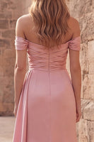 Laden Sie das Bild in den Galerie-Viewer, Rosa Schulterfreies Gerafftes Satin Langes A-Linie Ballkleid mit Schlitz