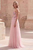 Laden Sie das Bild in den Galerie-Viewer, Glitzerndes pinkes A-Line-Sweetheart Applikiertes Tüll-Abschlussballkleid mit Perlen