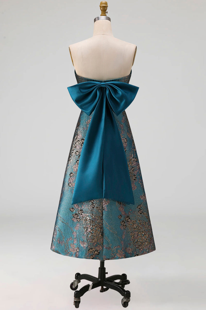 Laden Sie das Bild in den Galerie-Viewer, Pfau Blaues Trägerloses A-Linie Langes Blumen Festliches Kleid mit Schleife