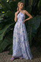 Laden Sie das Bild in den Galerie-Viewer, Hellviolettes Langes Blumenmuster A-Linie Neckholder Rückenloses Festliches Kleid mit Umhang
