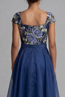 Laden Sie das Bild in den Galerie-Viewer, Marineblaues Blume A-Linie Chiffon Quadrathals Langes Mutter der Braut Kleid mit Schleife