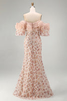 Laden Sie das Bild in den Galerie-Viewer, Champagner-Off-the-Shoulder Meerjungfrauen-Pailletten Langes Mutter-der-Braut-Kleid mit Schlitz