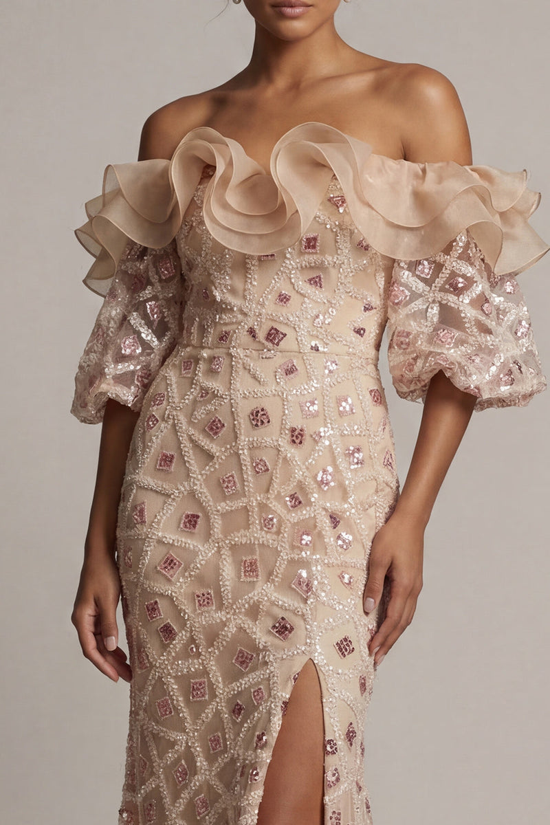 Laden Sie das Bild in den Galerie-Viewer, Champagner-Off-the-Shoulder Meerjungfrauen-Pailletten Langes Mutter-der-Braut-Kleid mit Schlitz