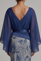 Laden Sie das Bild in den Galerie-Viewer, Glitzerndes marineblaues V-Ausschnitt Meerjungfrauenkleid Mutter der Braut mit Umhangärmeln