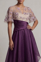 Laden Sie das Bild in den Galerie-Viewer, Florales dunkelviolettes Kurzärmel-A-Linie Mutter-der-Braut-Kleid