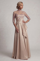 Laden Sie das Bild in den Galerie-Viewer, Blumiges Halsausschnitt A-Linie Champagner Mutter-der-Braut-Kleid